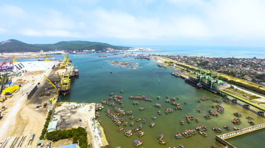 New Oil Import Route Opened Through Nghi Son Port for Northern Laos